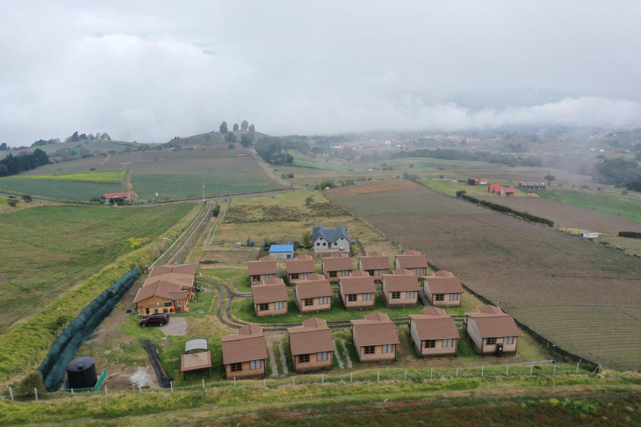 Hotel Cabanas Y Mirador Secret Garden Cr Cartago Kültér fotó